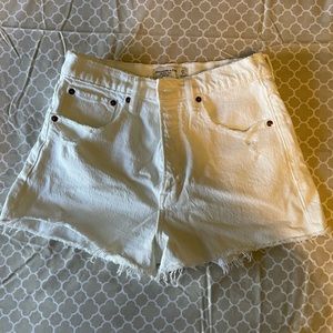 Abercrombie The Mom Short High Rise